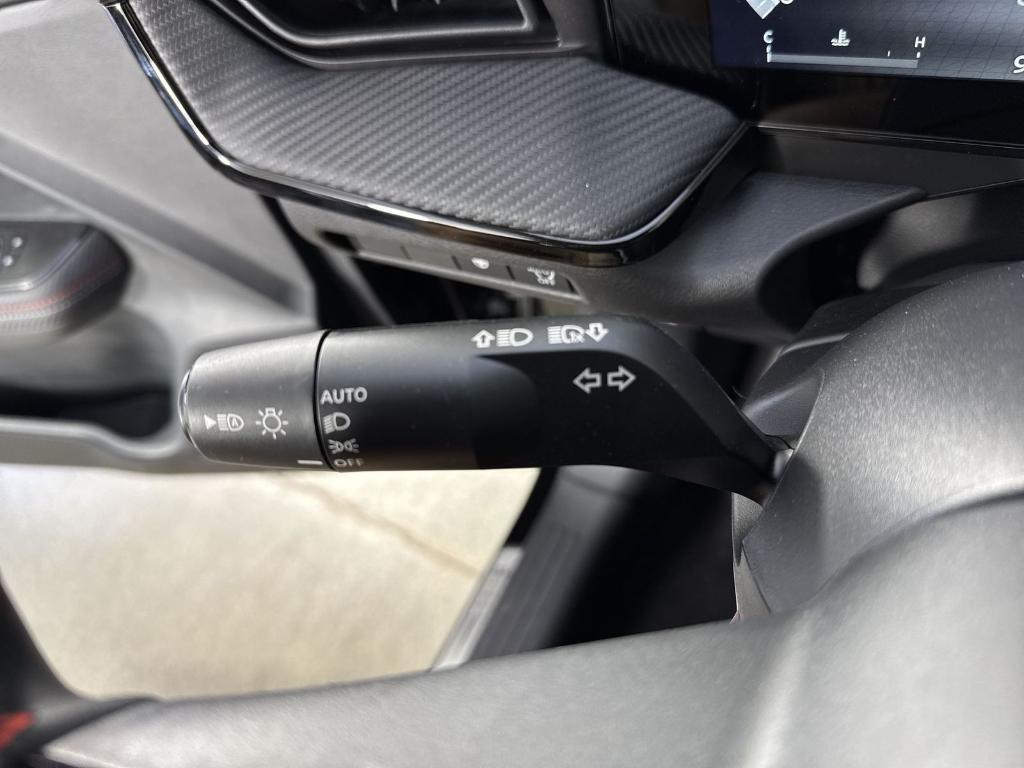 new 2025 Nissan Kicks car, priced at $23,663