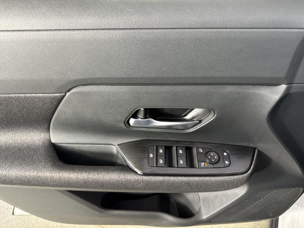 new 2025 Nissan Kicks car, priced at $24,843