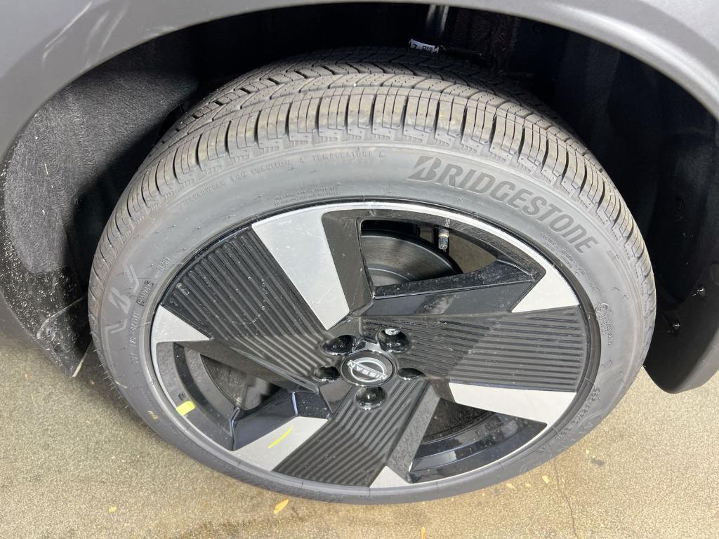 new 2025 Nissan Kicks car, priced at $24,084