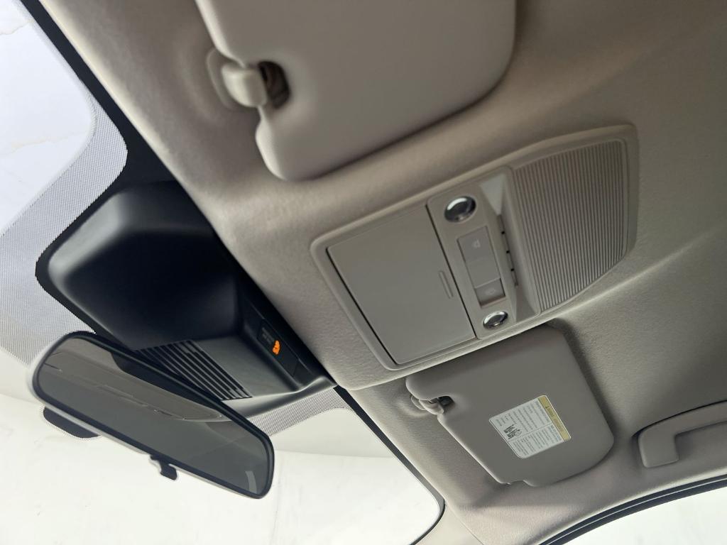 new 2025 Nissan Kicks car, priced at $24,084