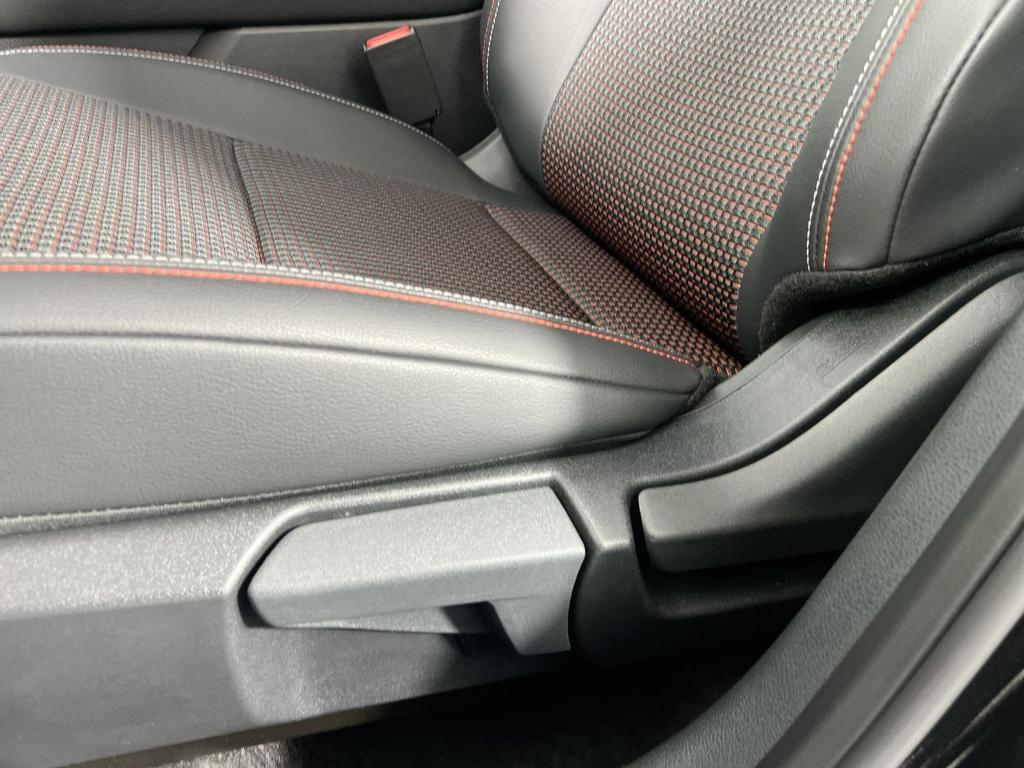 new 2025 Nissan Kicks car, priced at $24,084