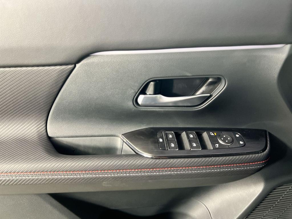 new 2025 Nissan Kicks car, priced at $24,084