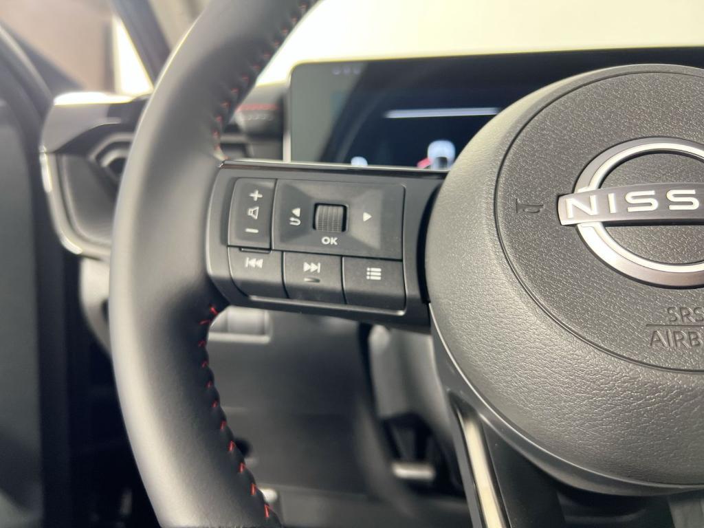 new 2025 Nissan Kicks car, priced at $24,084