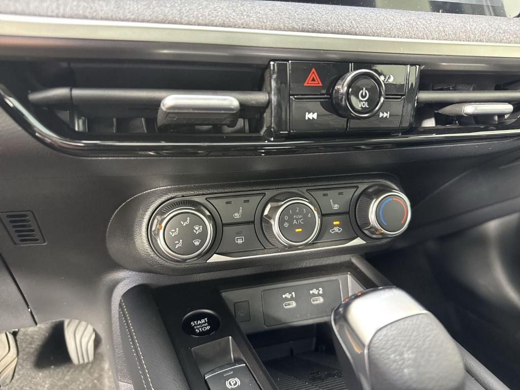 new 2025 Nissan Kicks car, priced at $22,836