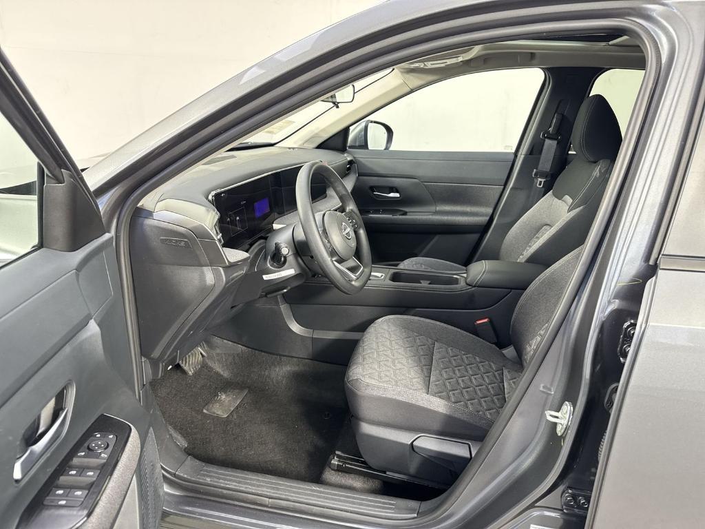 new 2025 Nissan Kicks car, priced at $22,836