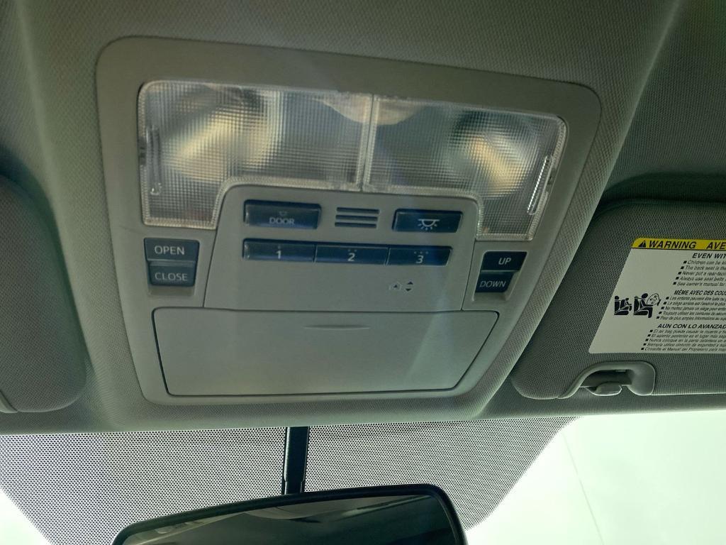 used 2015 Toyota Highlander car, priced at $19,126