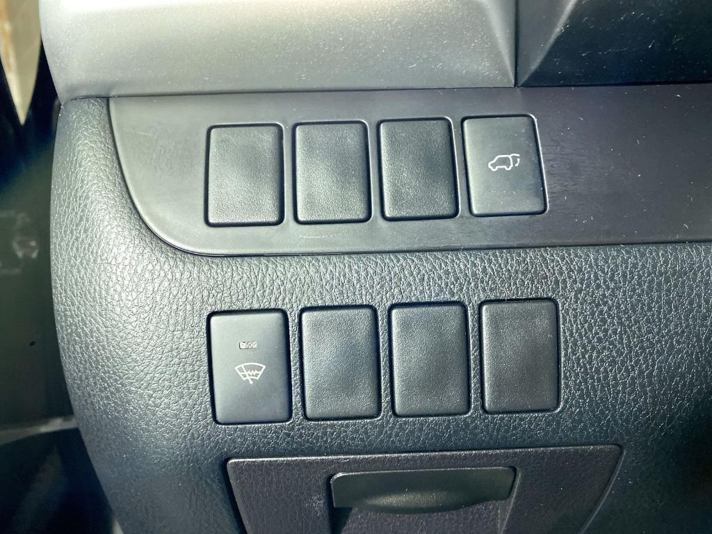 used 2015 Toyota Highlander car, priced at $19,126
