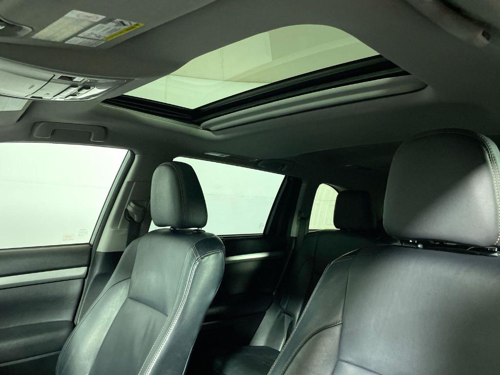 used 2015 Toyota Highlander car, priced at $19,126