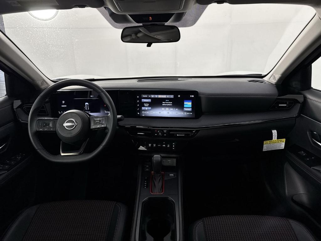 new 2025 Nissan Kicks car, priced at $24,031