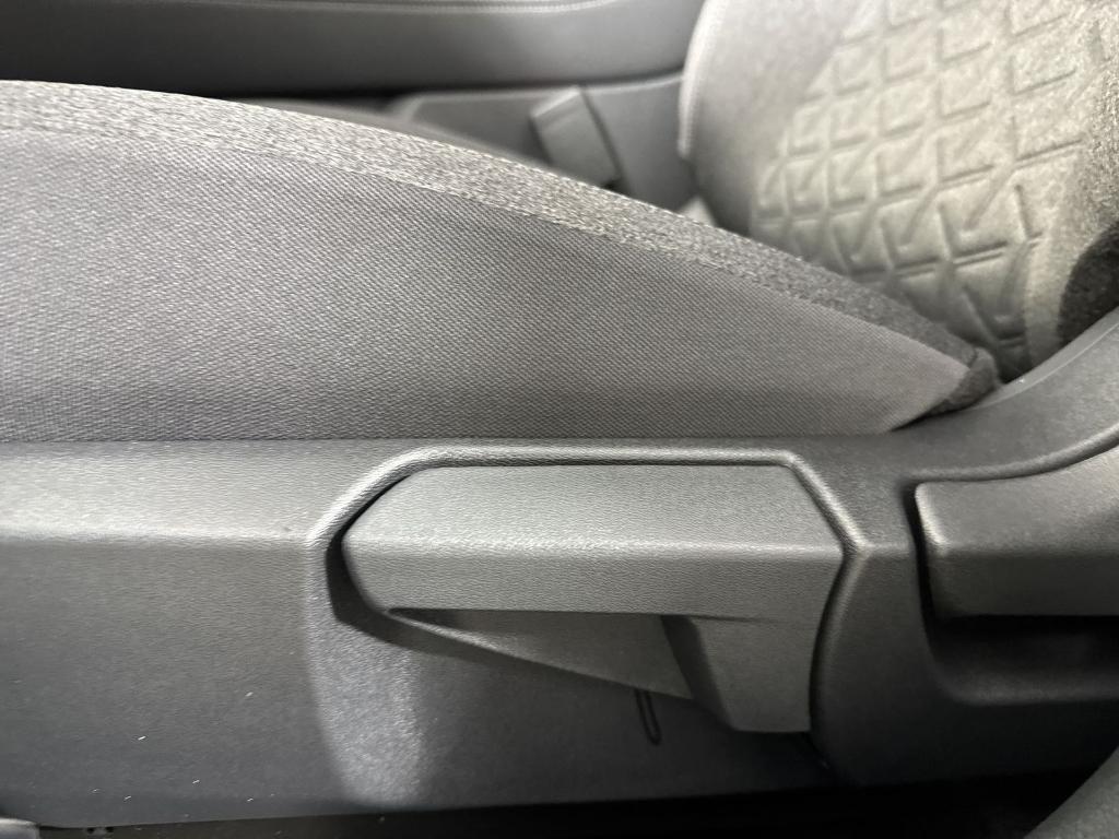 new 2025 Nissan Kicks car, priced at $21,184