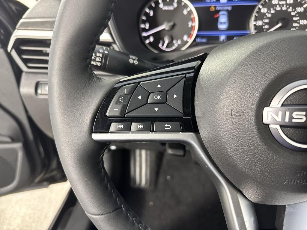 new 2025 Nissan Altima car, priced at $31,601