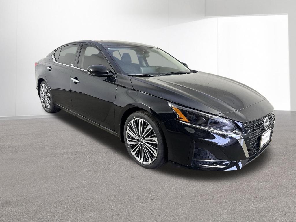 new 2025 Nissan Altima car, priced at $31,601