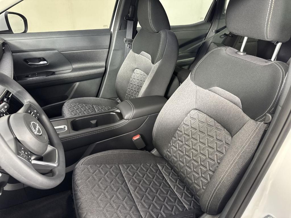 new 2025 Nissan Kicks car, priced at $23,060