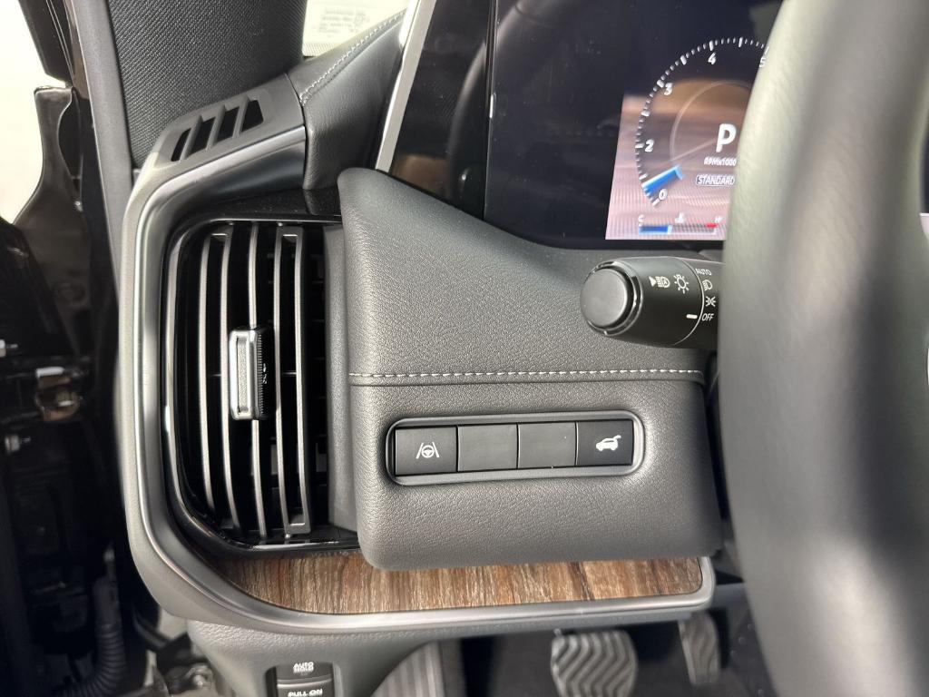 new 2026 Nissan Armada car, priced at $65,671