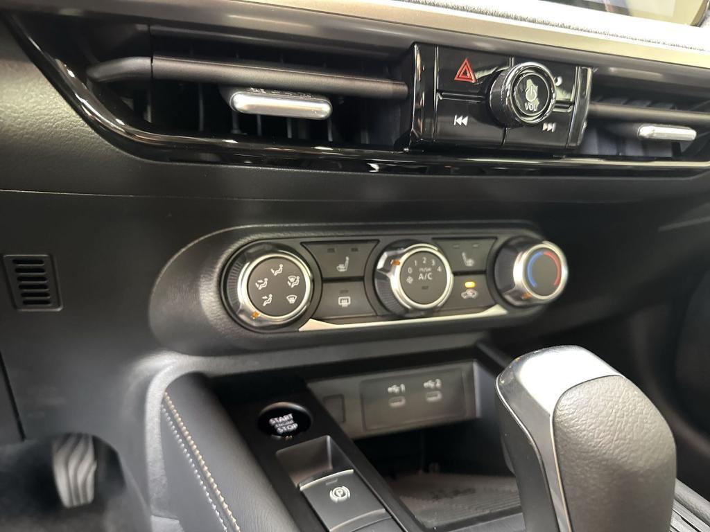 new 2025 Nissan Kicks car, priced at $23,379