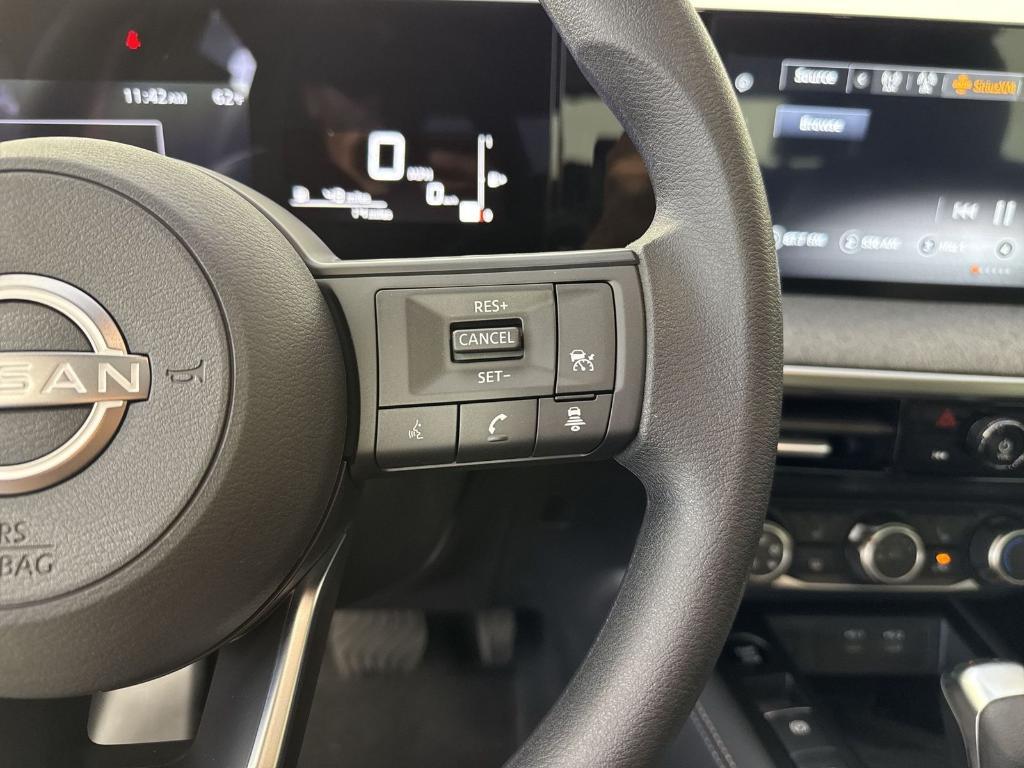 new 2025 Nissan Kicks car, priced at $23,379