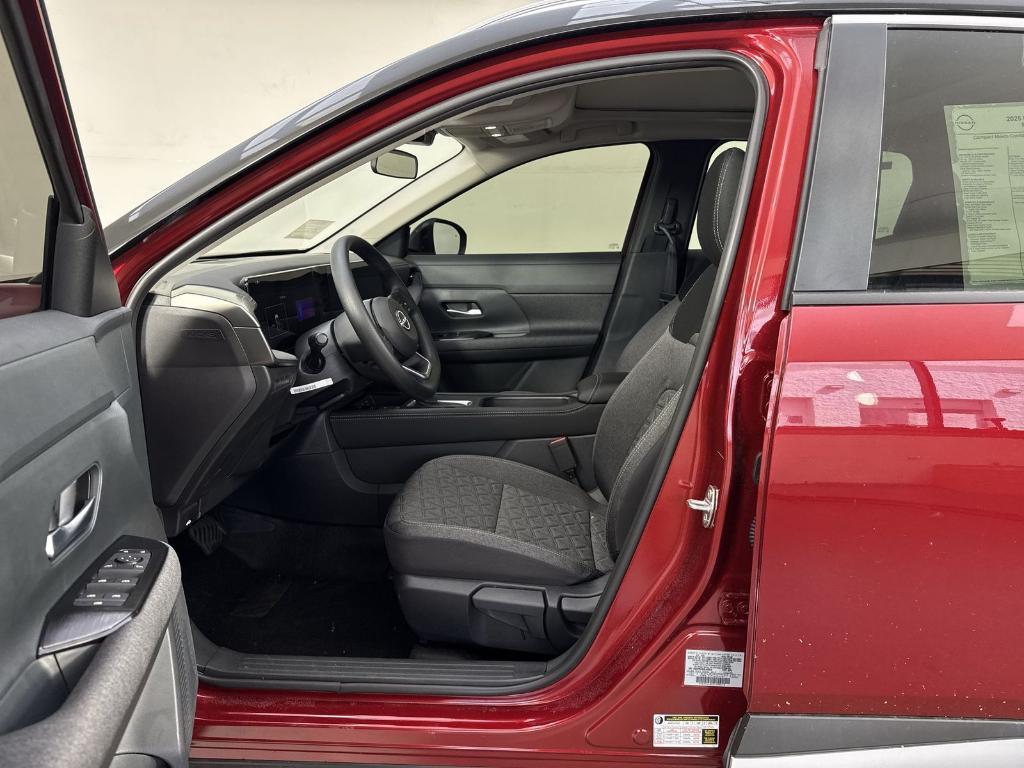 new 2025 Nissan Kicks car, priced at $23,379