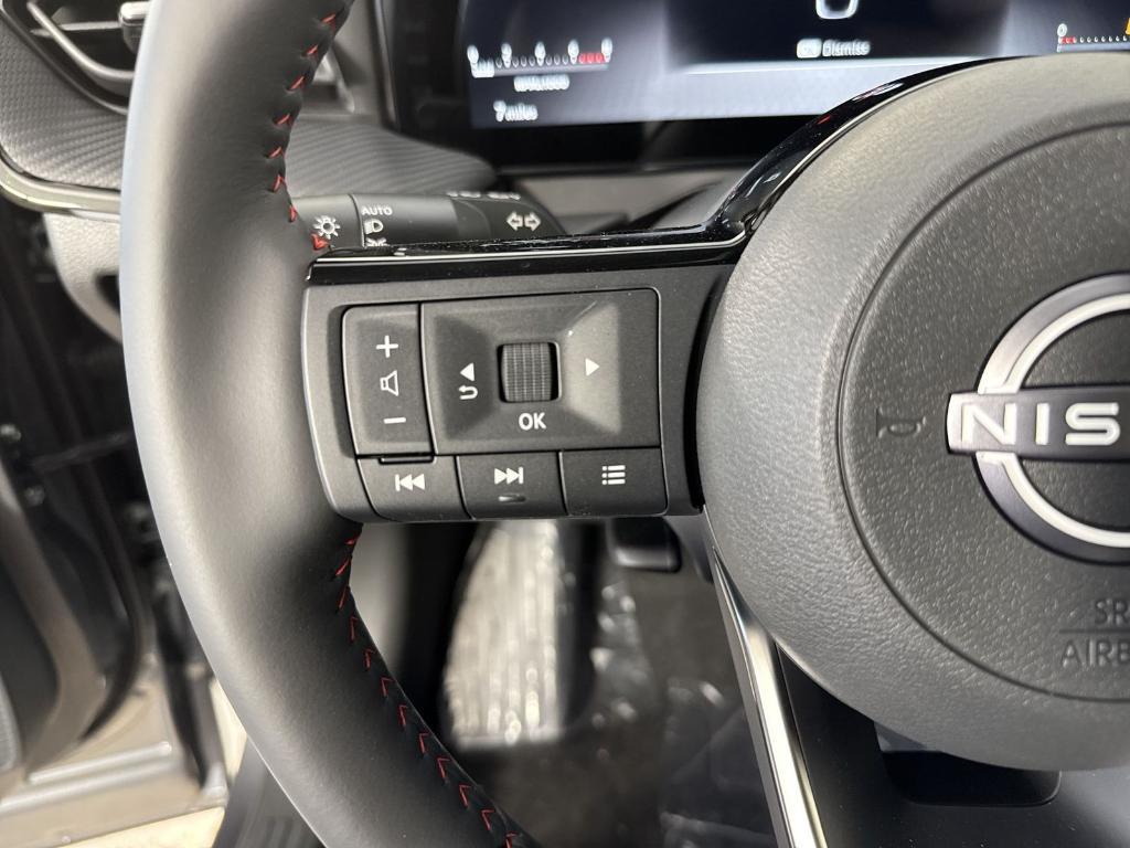 new 2025 Nissan Kicks car, priced at $26,773