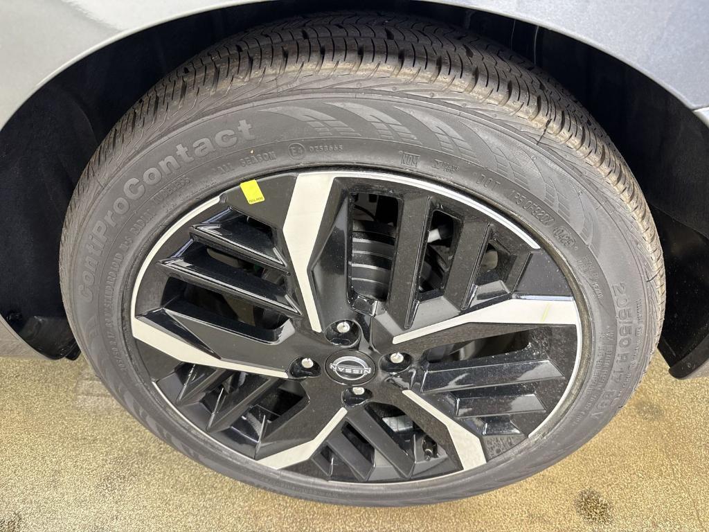 new 2025 Nissan Versa car, priced at $18,532