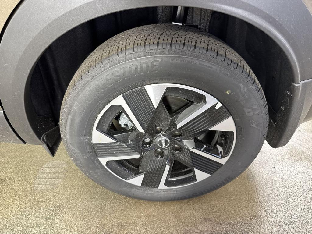 new 2025 Nissan Kicks car, priced at $22,684