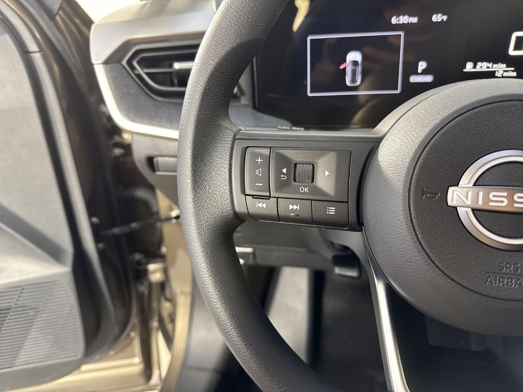 new 2025 Nissan Kicks car, priced at $22,684