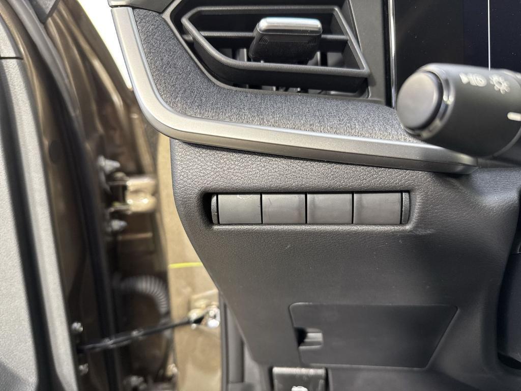 new 2025 Nissan Kicks car, priced at $22,684