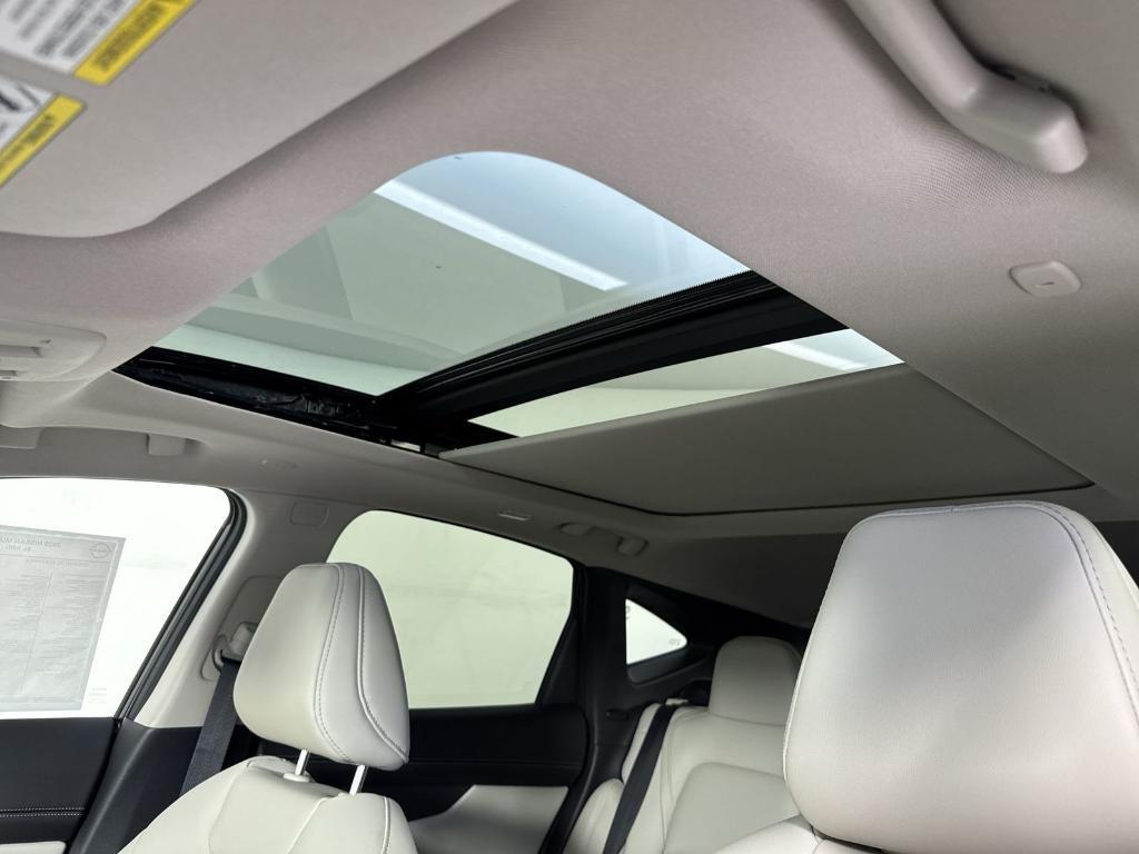 new 2025 Nissan Murano car, priced at $43,234