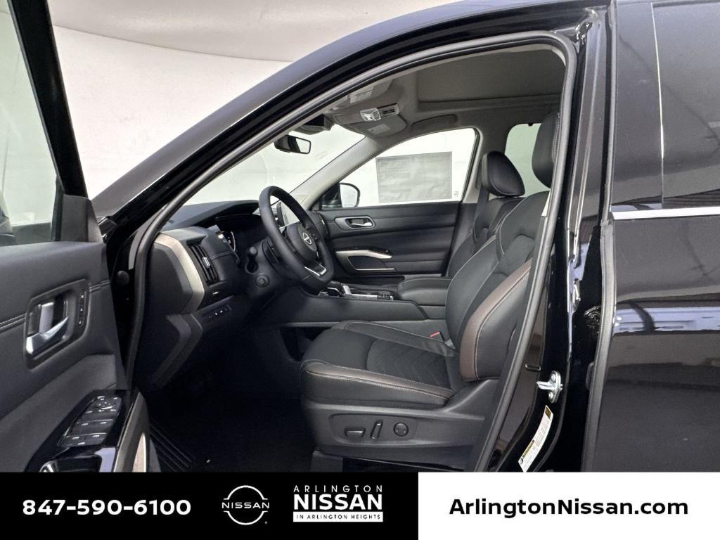 new 2025 Nissan Pathfinder car, priced at $43,067