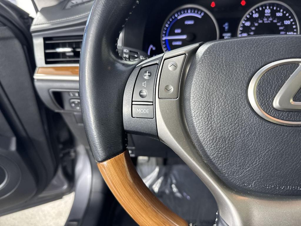 used 2013 Lexus ES 300h car, priced at $17,500