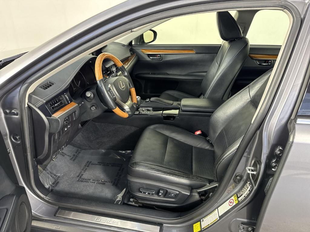 used 2013 Lexus ES 300h car, priced at $17,500