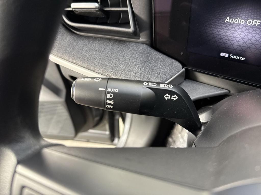 new 2025 Nissan Kicks car, priced at $23,171