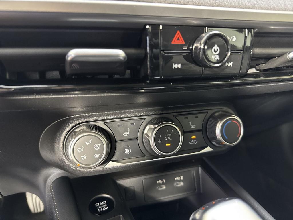 new 2025 Nissan Kicks car, priced at $23,171