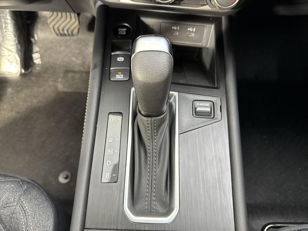 new 2025 Nissan Kicks car, priced at $27,671