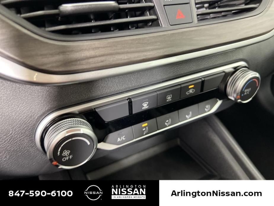 new 2025 Nissan Altima car, priced at $24,925