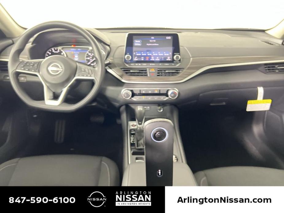 new 2025 Nissan Altima car, priced at $24,925