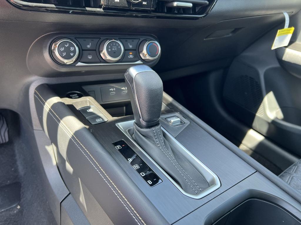 new 2025 Nissan Kicks car, priced at $22,671