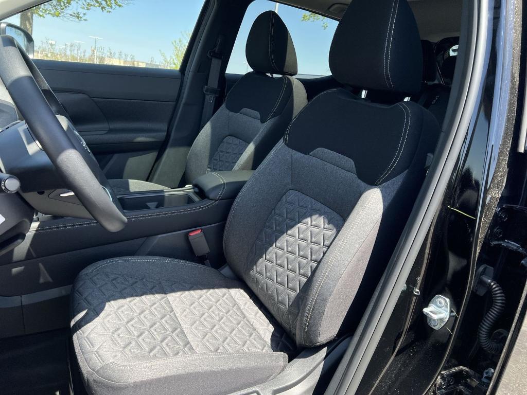 new 2025 Nissan Kicks car, priced at $22,671