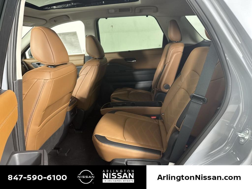 new 2025 Nissan Pathfinder car, priced at $48,286