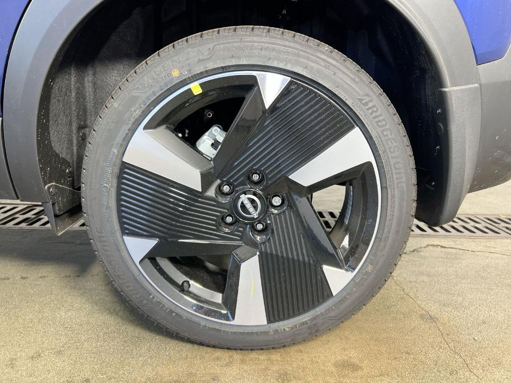 new 2025 Nissan Kicks car, priced at $25,531