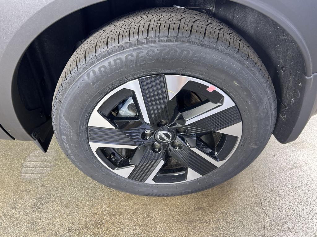 new 2025 Nissan Kicks car, priced at $22,671