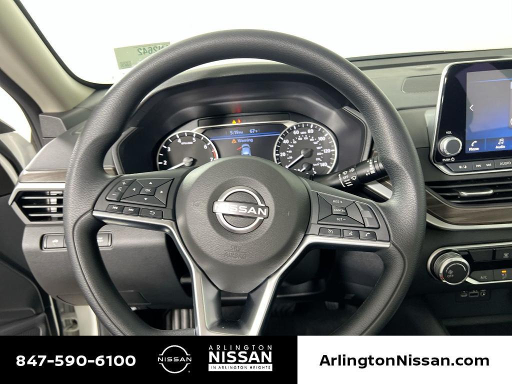 new 2025 Nissan Altima car, priced at $24,925