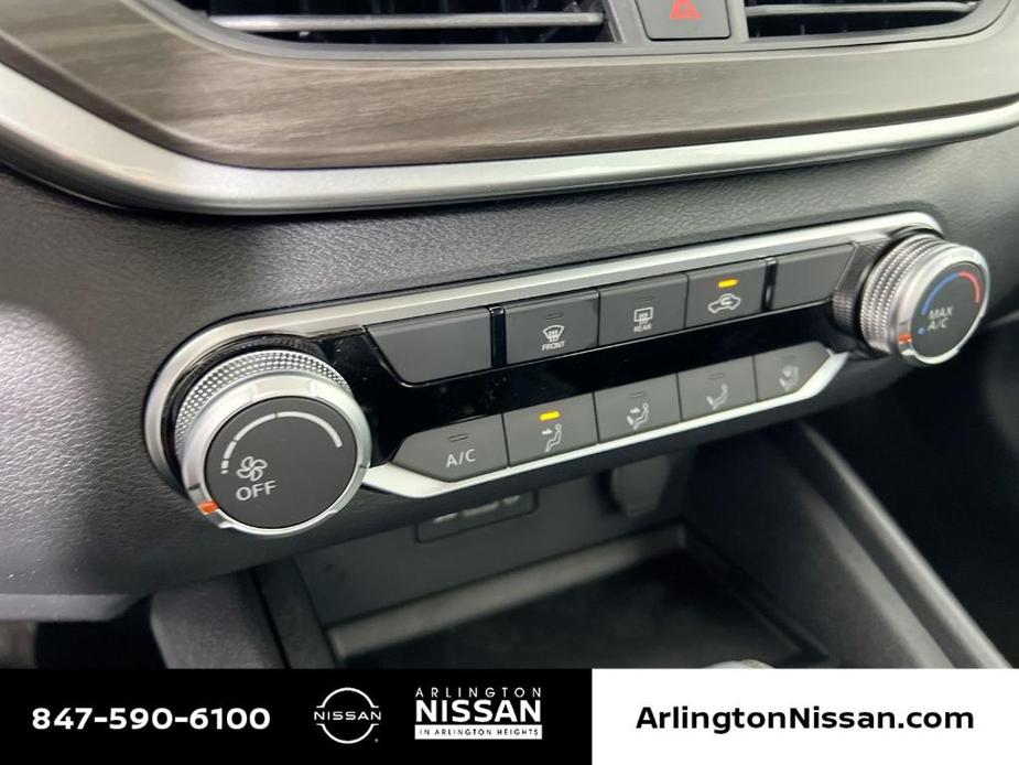 new 2025 Nissan Altima car, priced at $24,925