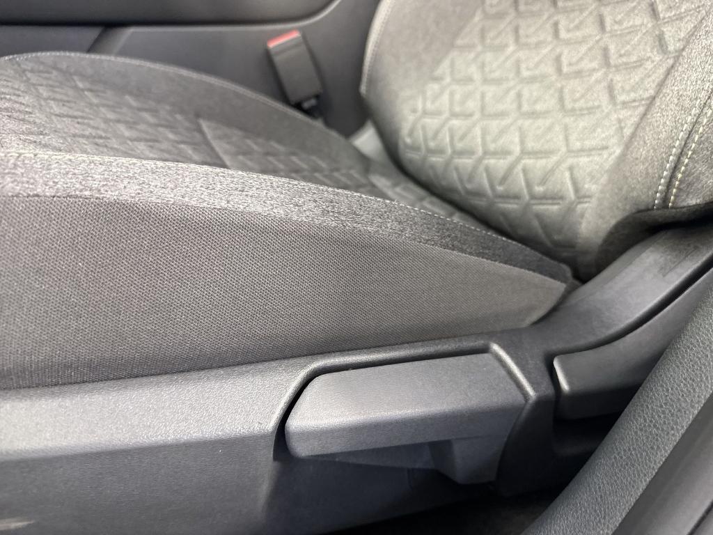 new 2025 Nissan Kicks car, priced at $21,184