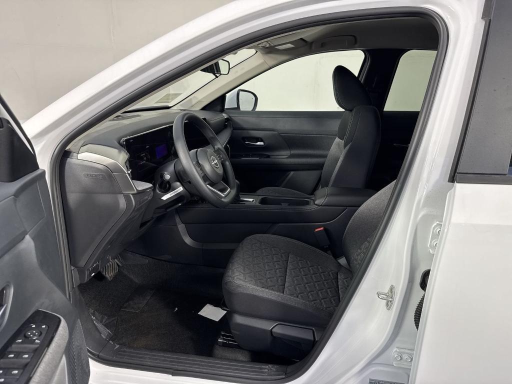 new 2025 Nissan Kicks car, priced at $21,184