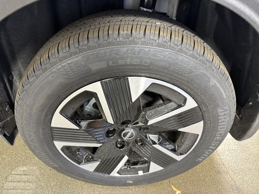 new 2025 Nissan Kicks car, priced at $21,184