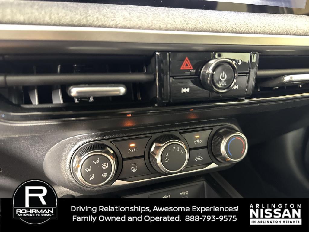 new 2025 Nissan Kicks car, priced at $24,684