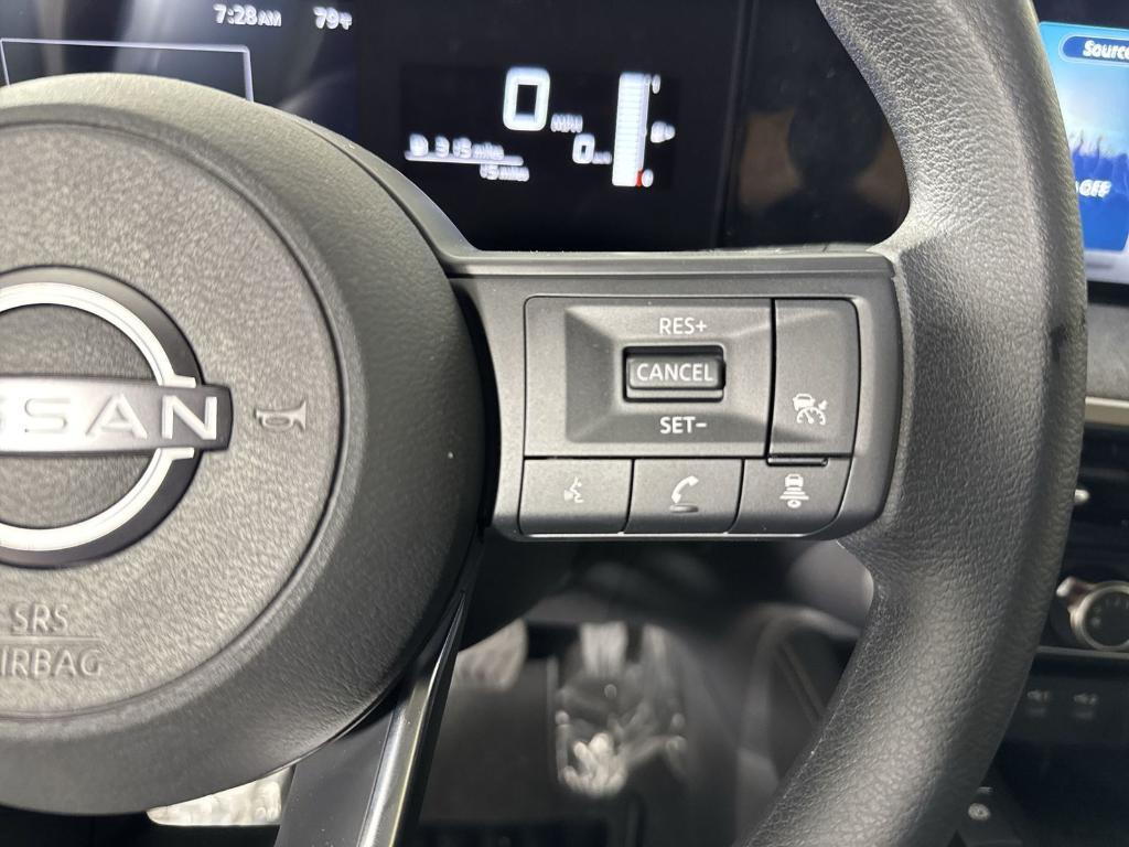 new 2025 Nissan Kicks car, priced at $24,684
