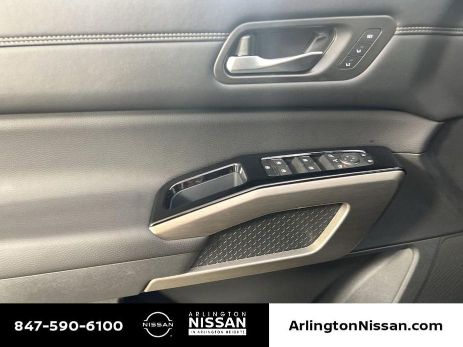 new 2024 Nissan Pathfinder car, priced at $39,088