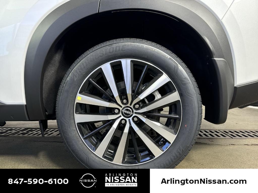 new 2025 Nissan Pathfinder car, priced at $46,987