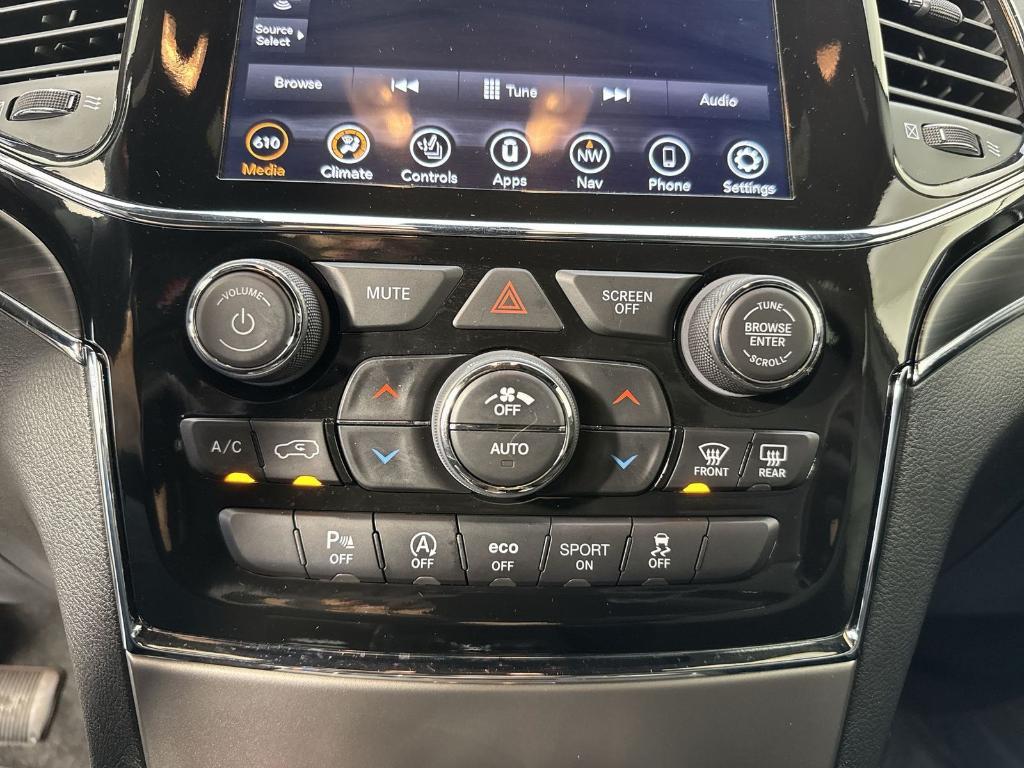 used 2022 Jeep Grand Cherokee WK car, priced at $27,526